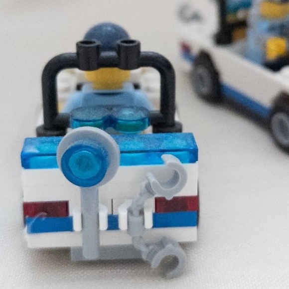 Lego Police Officer 👮 Mini figure with Police car Toys & Collection Display - Picture 2 of 3